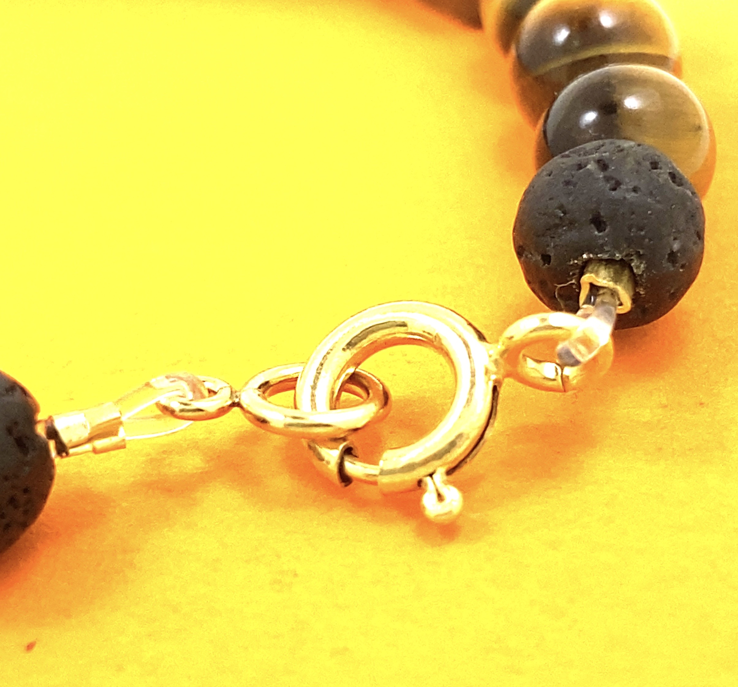 Talisman Réussite et Protection - Onyx Mantra - Bracelet Fermoir Plaqué Or – Image 3