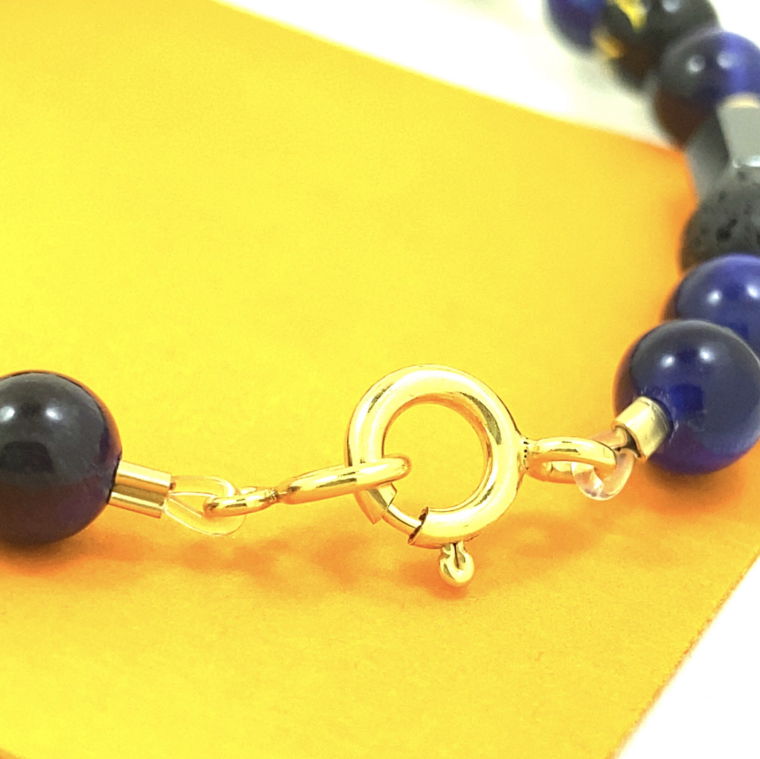Talisman Protection et Réussite- Onyx Mantra - Bracelet Fermoir Plaqué Or – Image 3